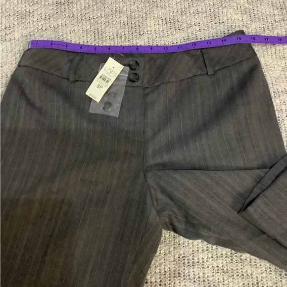 Loft Trouser
Size 8P
NWT DARK GREY,LIGHT GREY AND PINK Pinstripe - Picture 5 of 6